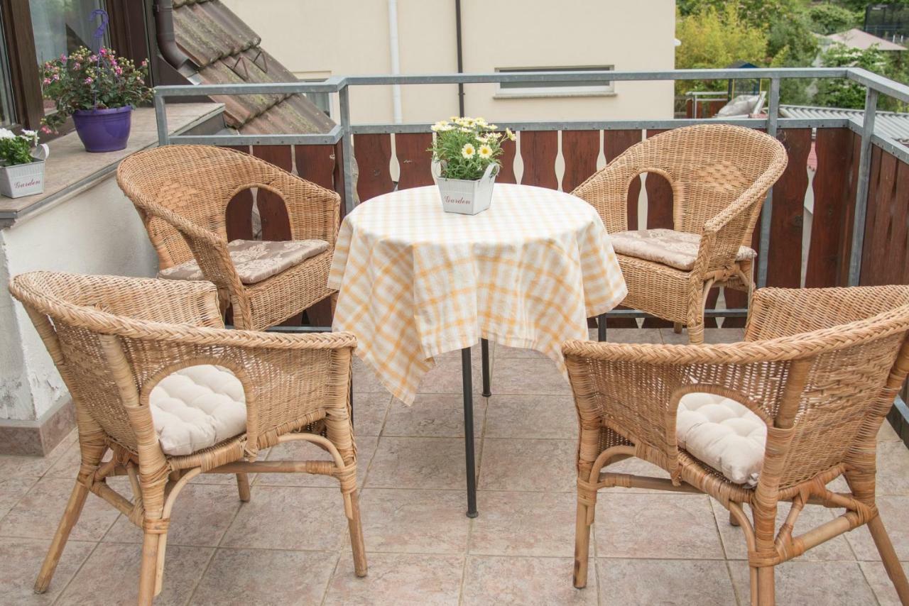 Ferienwohnung "Hirsch Huesli" 쇼프하임 외부 사진