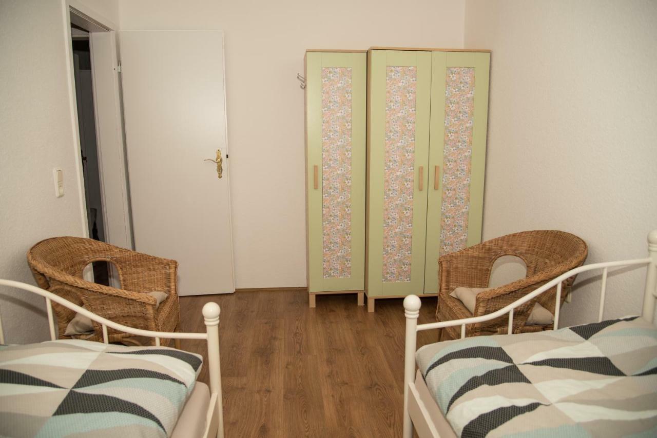 Ferienwohnung "Hirsch Huesli" 쇼프하임 외부 사진